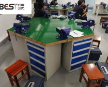 六工位榉木台面钳工台